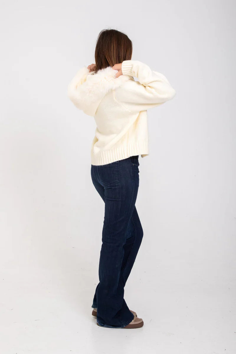 Liora | Chic Cardigan