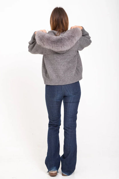 Liora | Chic Cardigan